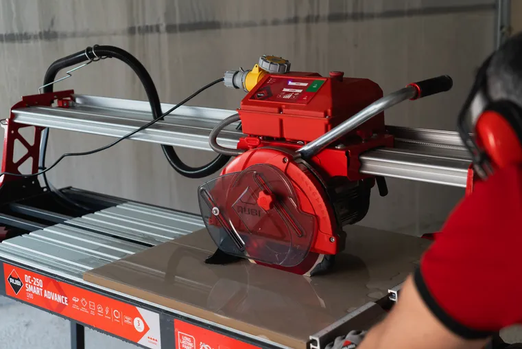 Rubi DC-250 Smart Advance Bridge Saw - Image 4