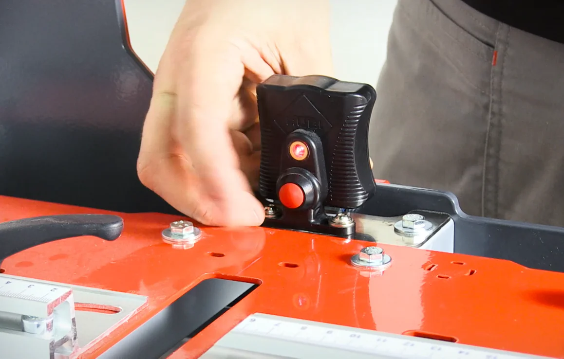 Rubi Laser and Level Kit for DV/DC/DCX/DS/DX Tile Saws - Image 3